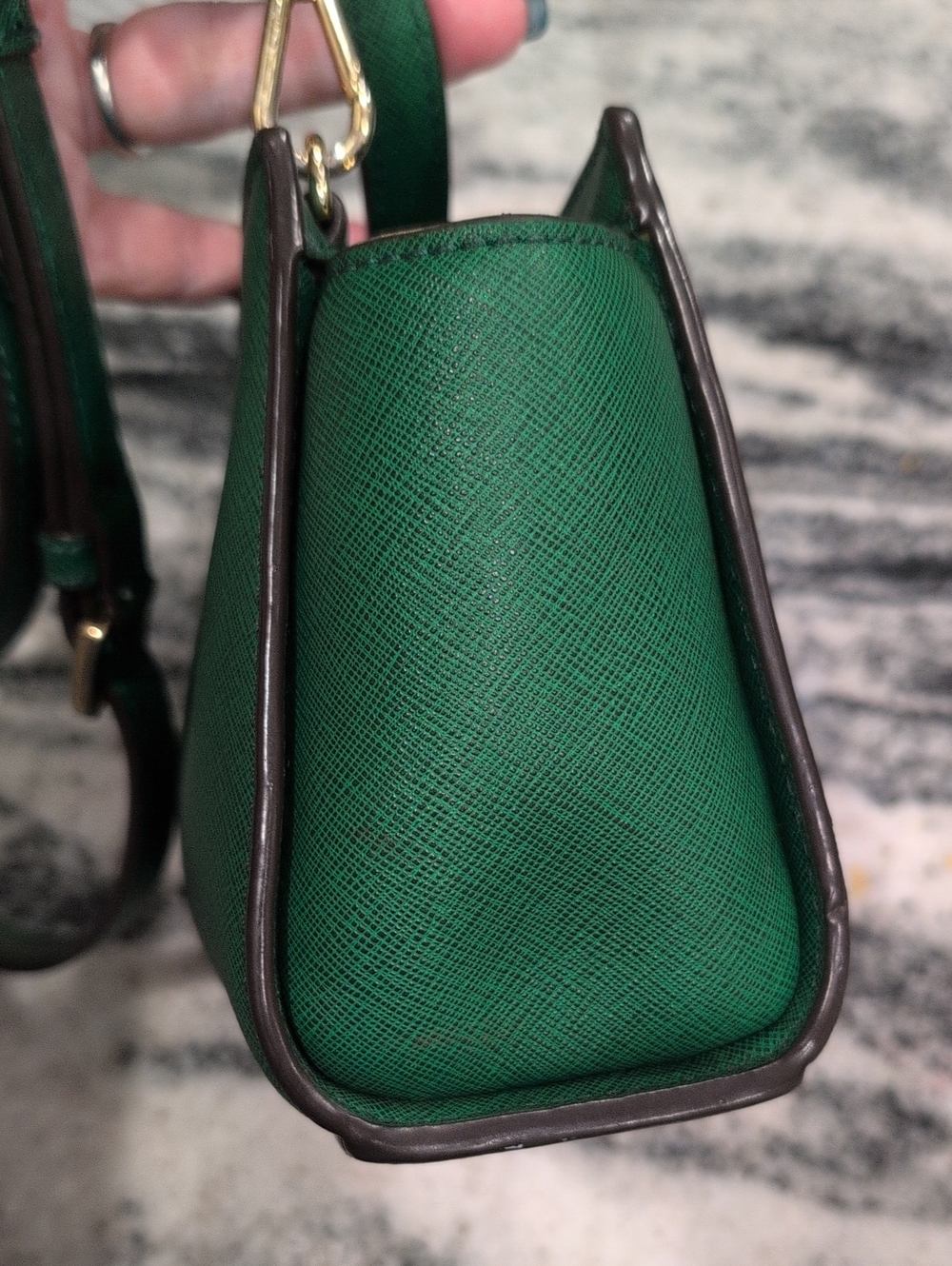 Michael Kors Green Crossbody Bag with Gold Hardware - Picture 5 of 9